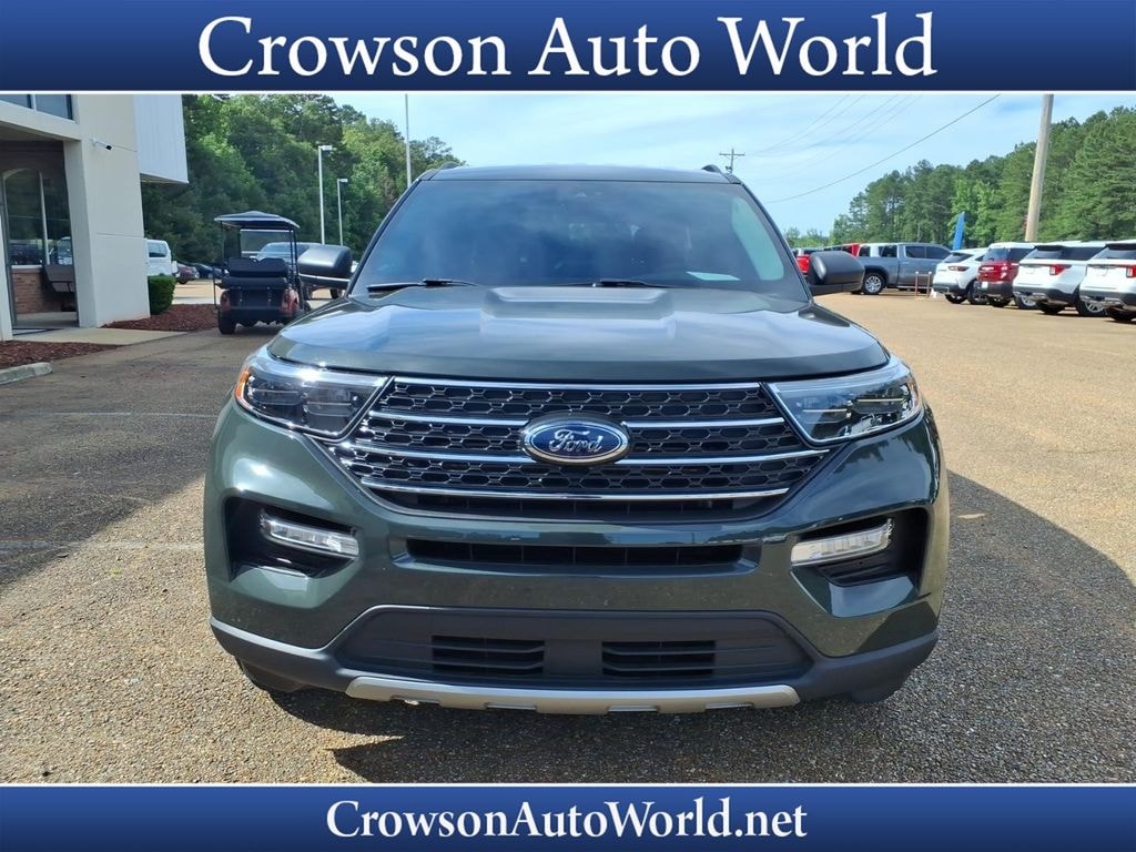 Used 2024 Ford Explorer XLT Sport Utility