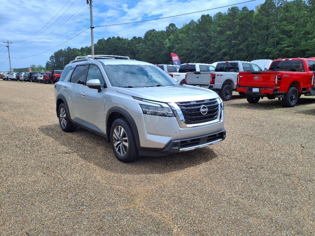 2024 Nissan Pathfinder SL - Photo 4