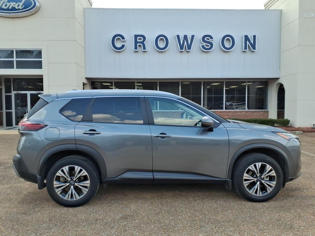 Used 2023 Nissan Rogue SV Sport Utility