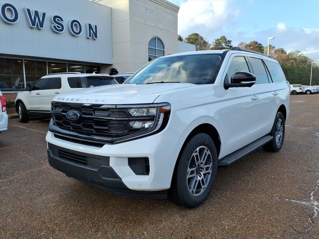 2025 Ford Expedition Active's photo