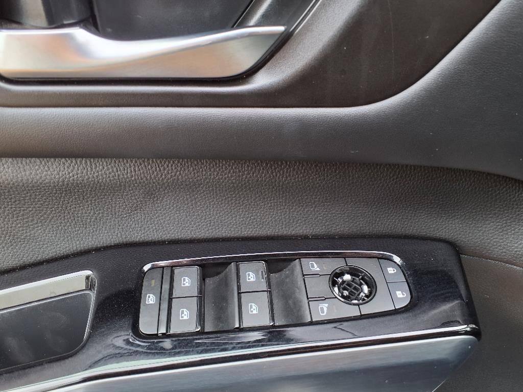 2024 Nissan Pathfinder SL - Photo 10