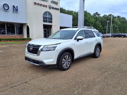 2024 Nissan Pathfinder SL SUV