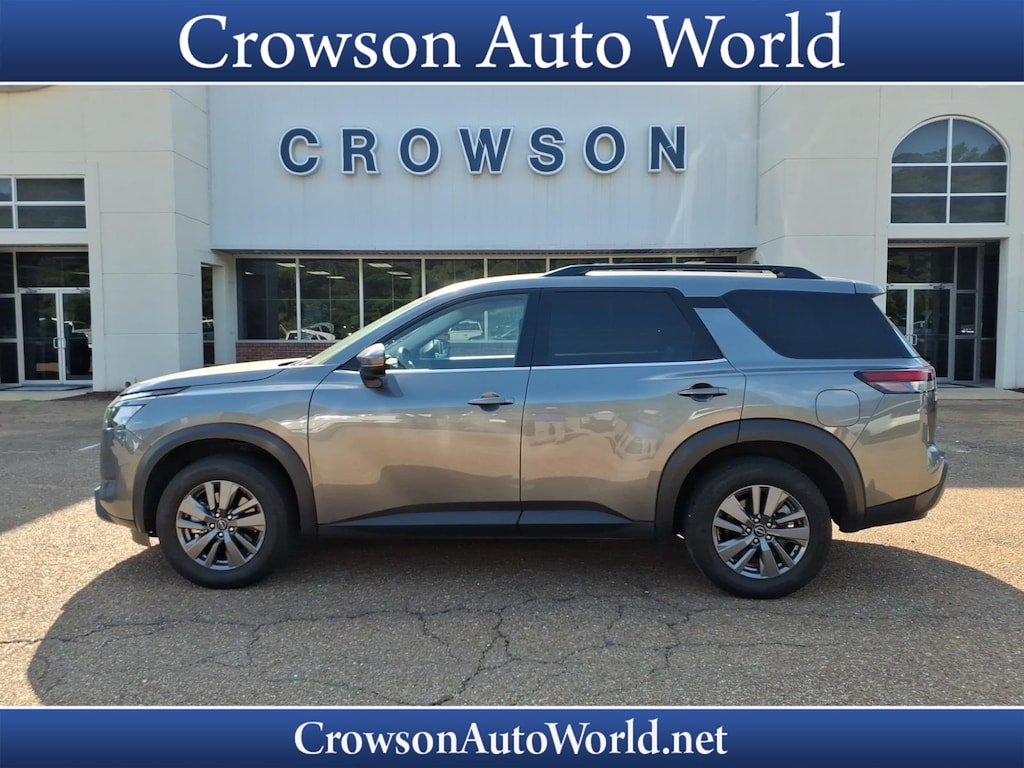 Used 2025 Nissan Pathfinder SV Sport Utility