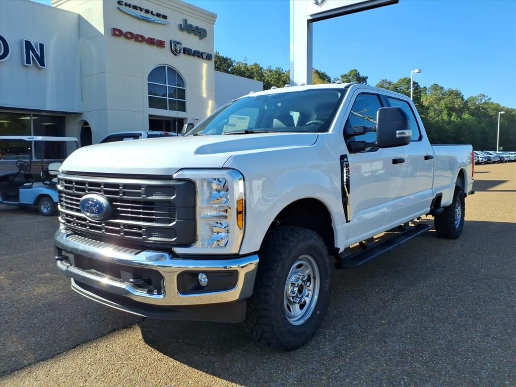 2026 Ford F-250 Super Duty XL's photo