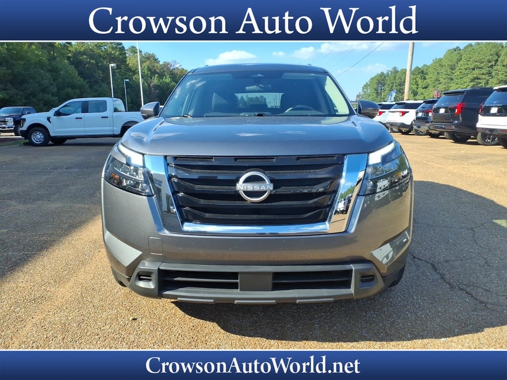 Used 2025 Nissan Pathfinder SV Sport Utility
