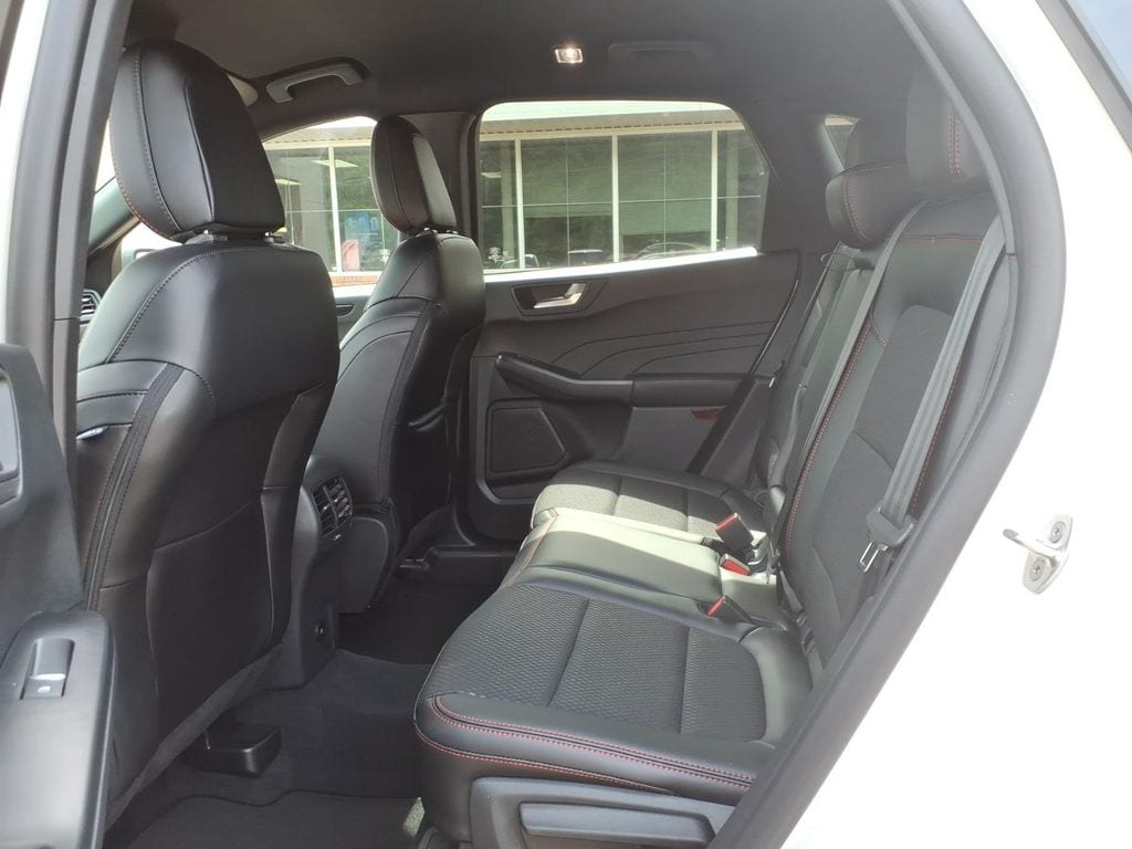 2026 Ford Escape ST-Line - Photo 18