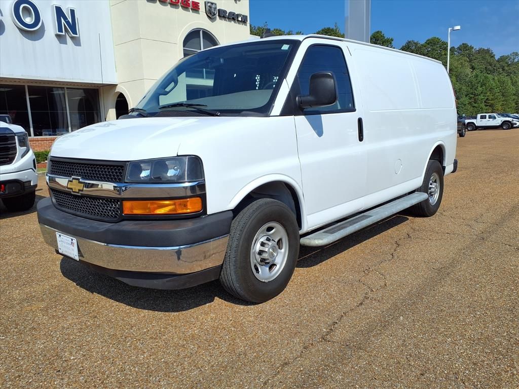 2023 Chevrolet Express Cargo Work Van's photo