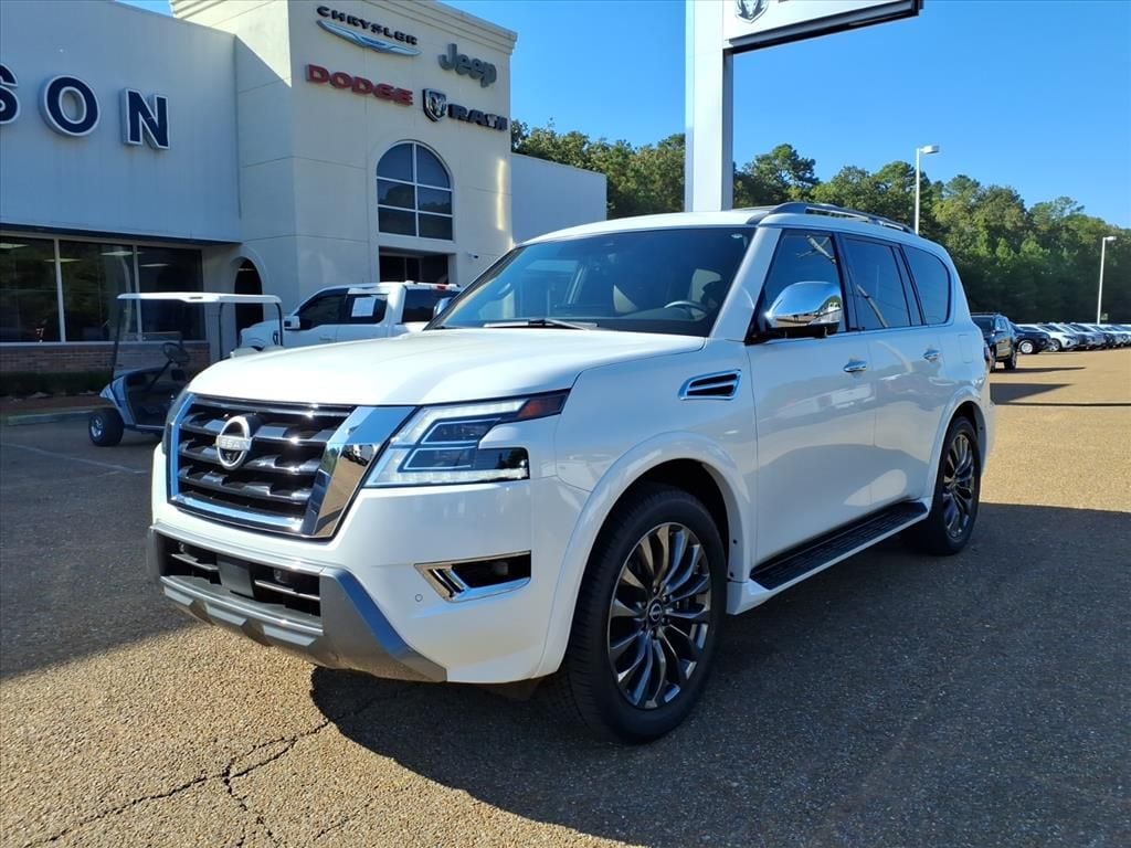 2024 Nissan Armada Platinum's photo
