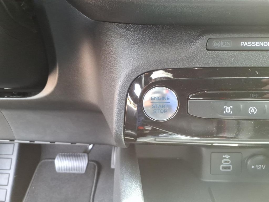 2026 Ford Escape ST-Line - Photo 13