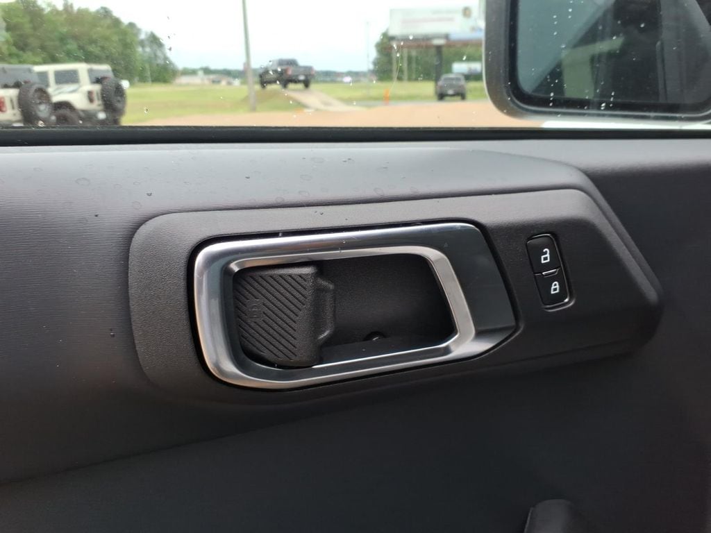 2025 Ford Bronco 4-Door Outer Banks - Photo 10