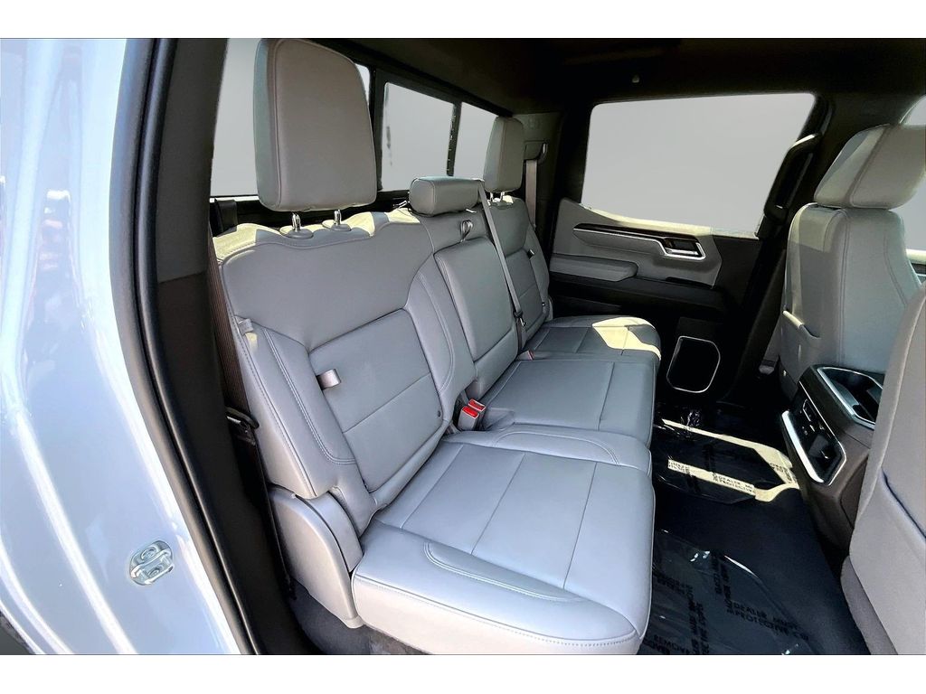 2026 GMC Sierra 1500 SLT - Photo 10