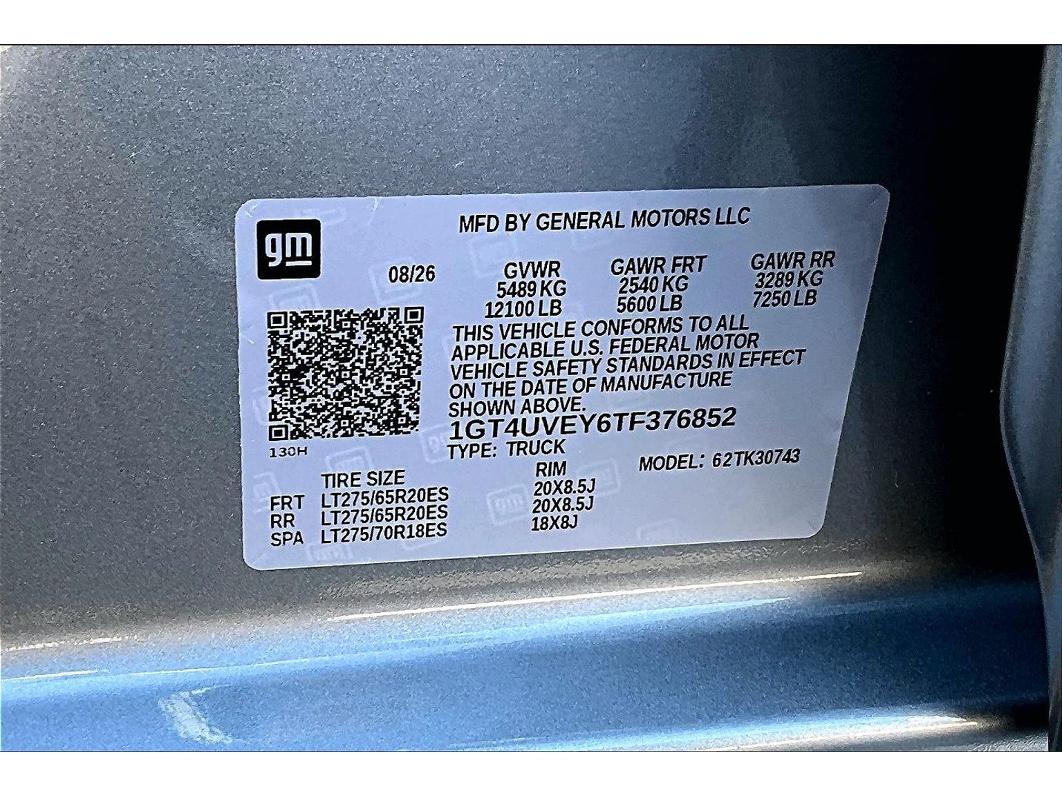 2026 GMC Sierra 3500HD AT4 - Photo 8