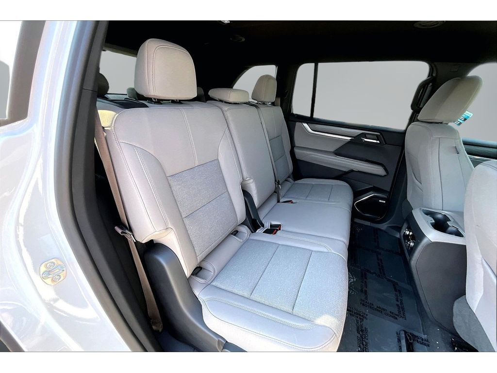 2026 GMC Acadia Elevation - Photo 10