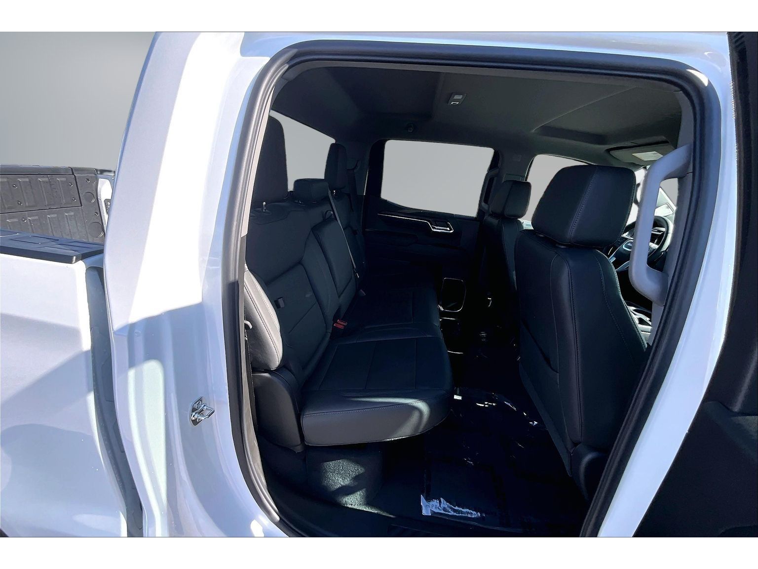 2026 GMC Sierra 1500 SLT - Photo 10