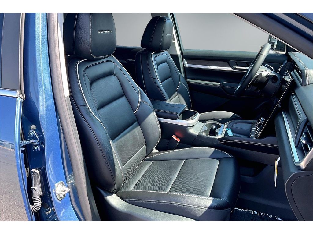 2027 GMC Terrain Denali - Photo 11