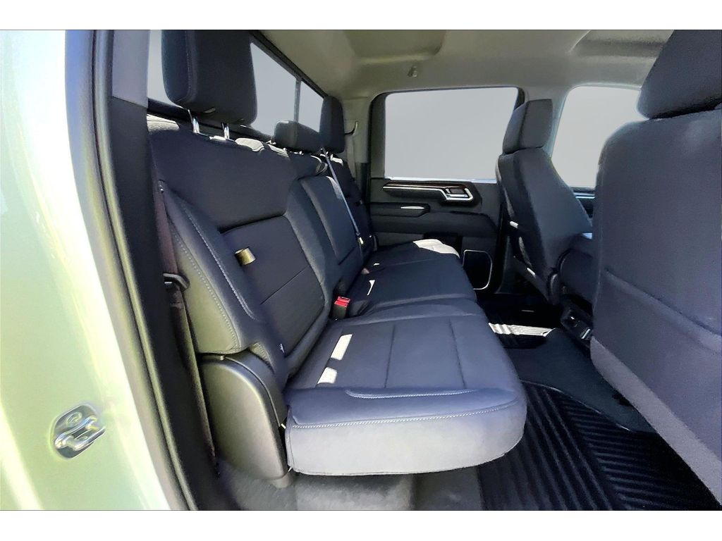 2026 GMC Sierra 3500HD SLE - Photo 10