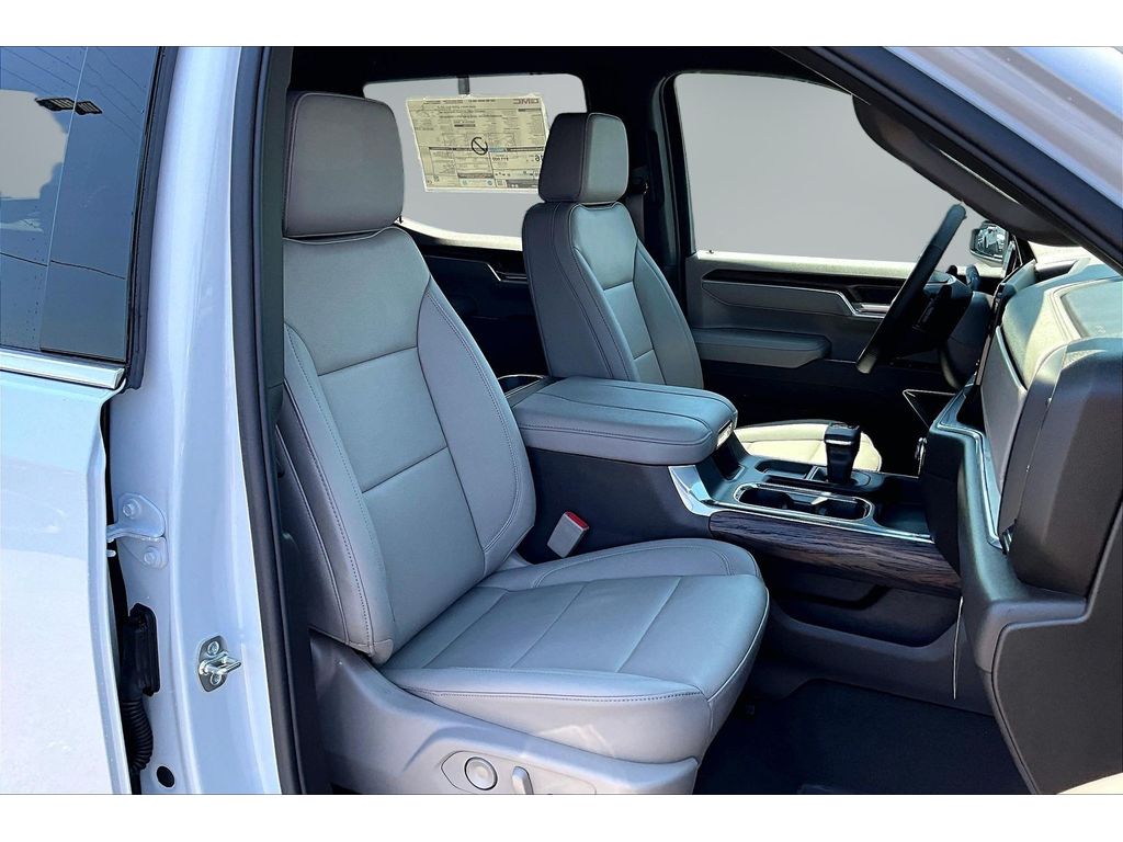 2026 GMC Sierra 1500 SLT - Photo 11