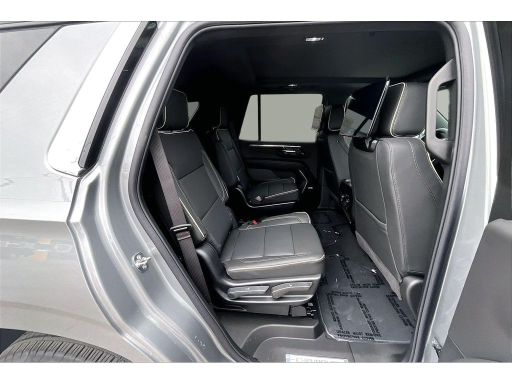 2026 Chevrolet Tahoe Premier - Photo 10