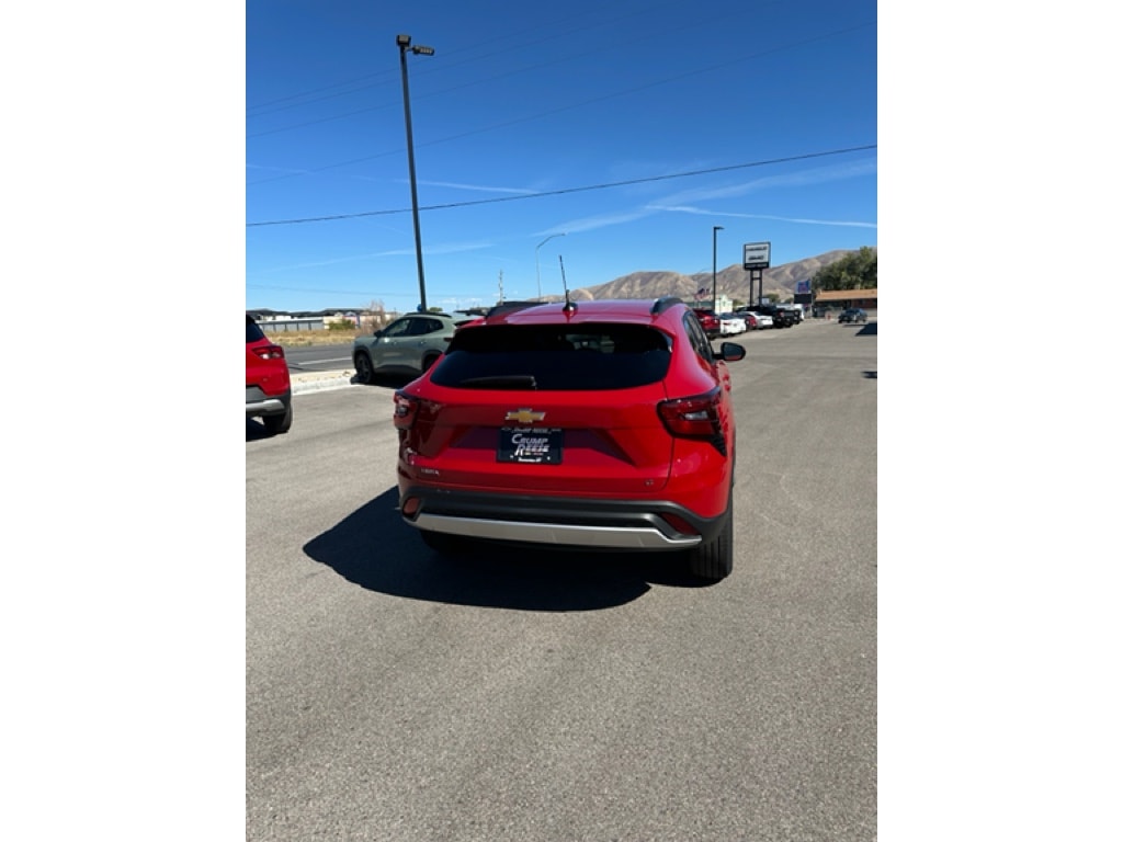 New 2026 Chevrolet Trax LT SUV