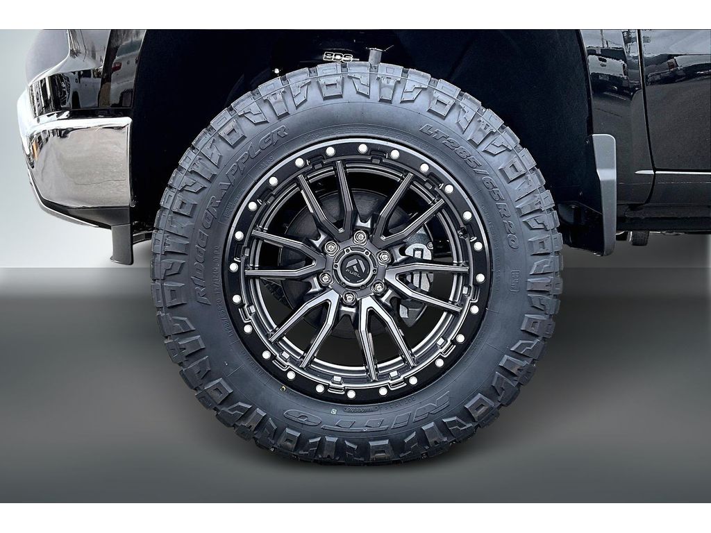 2026 Chevrolet Silverado 1500 LTZ - Photo 13