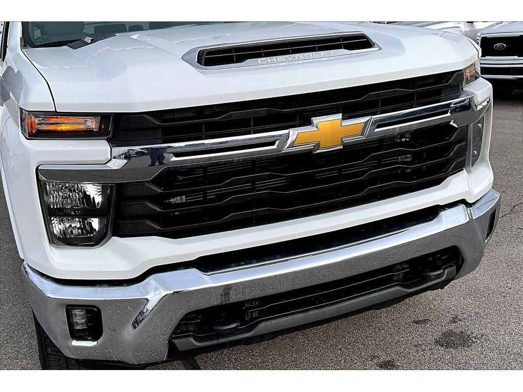 2024 Chevrolet Silverado 3500HD LT - Photo 33