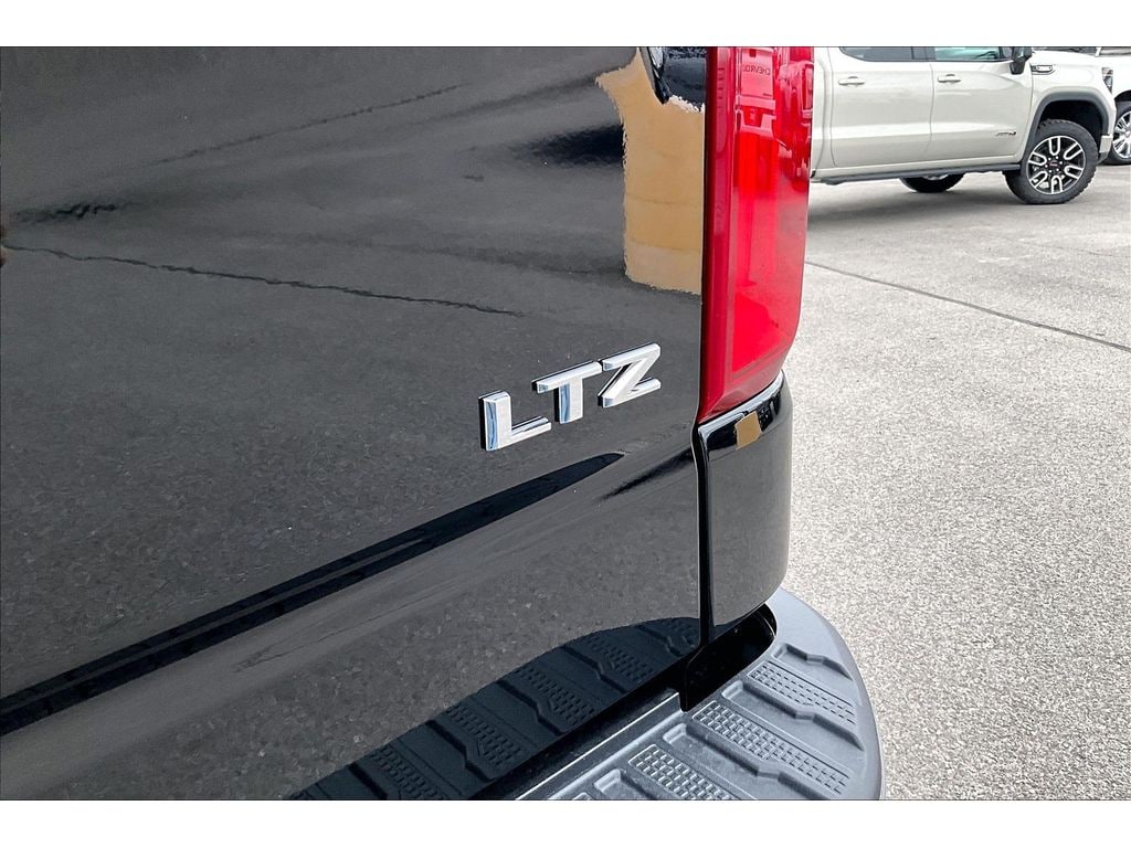 2026 Chevrolet Silverado 1500 LTZ - Photo 9