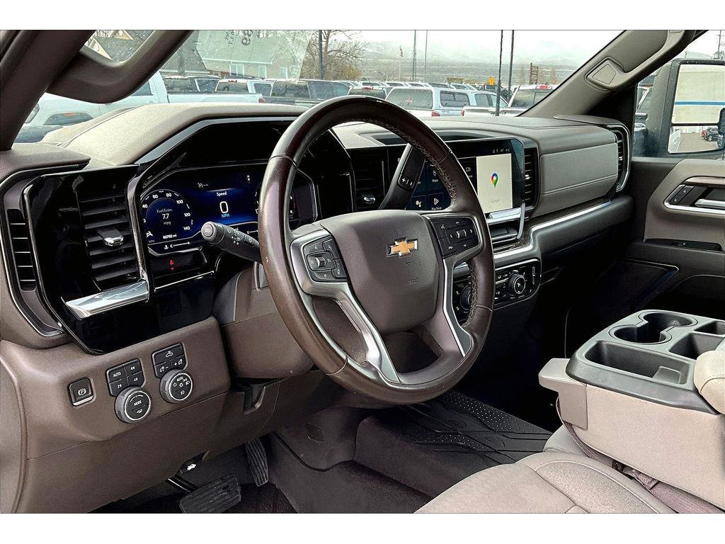 2024 Chevrolet Silverado 3500HD LT - Photo 18