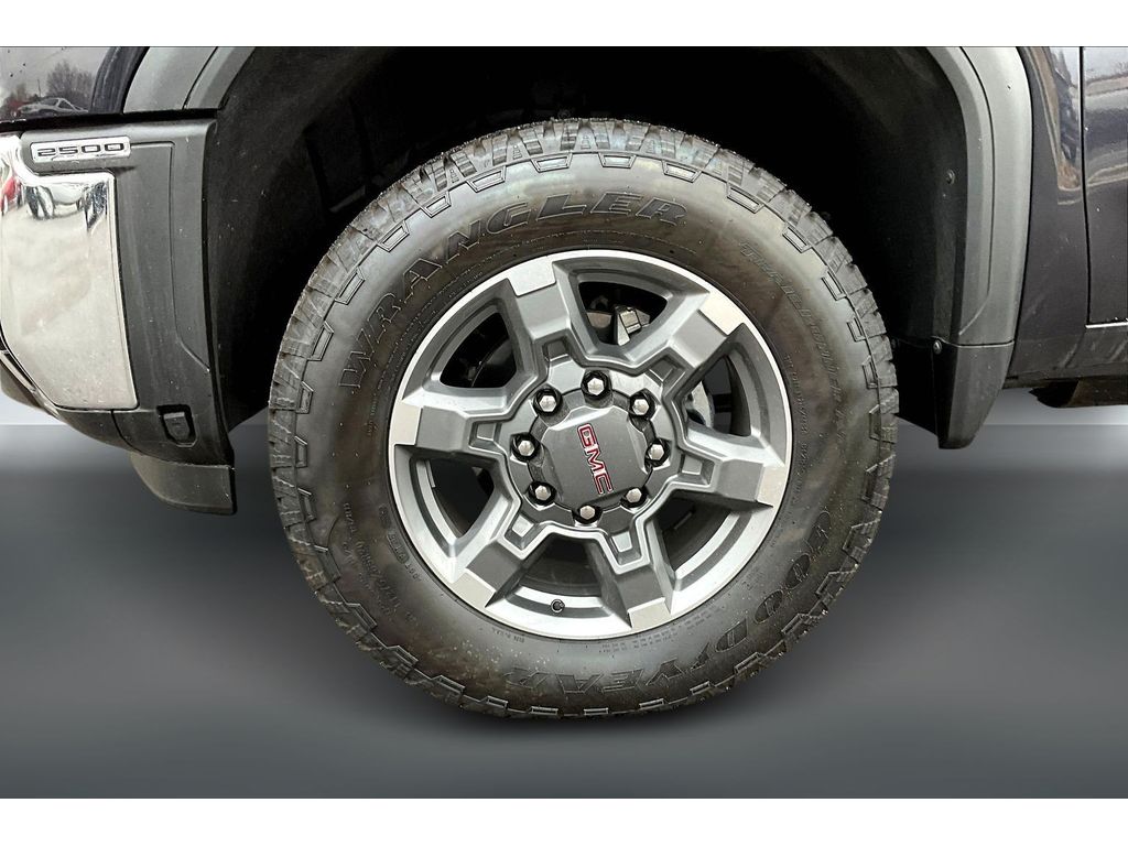 2025 GMC Sierra 2500HD SLT - Photo 13