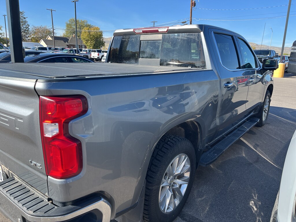 2021 Chevrolet Silverado LTZ photo 2