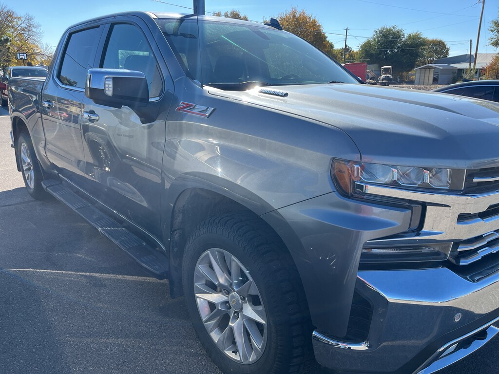 2021 Chevrolet Silverado LTZ photo 3