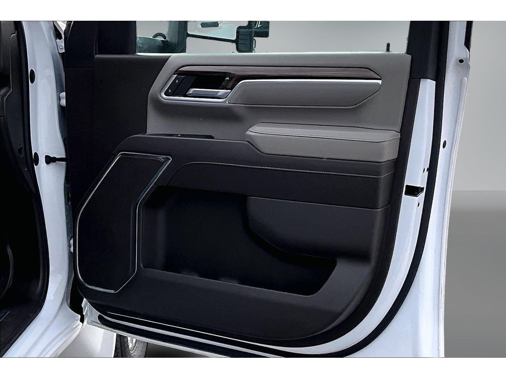 2024 Chevrolet Silverado 3500HD LT - Photo 28
