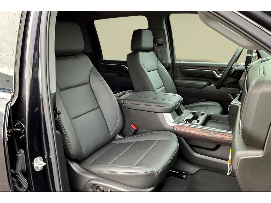 2025 GMC Sierra 2500HD SLT - Photo 11