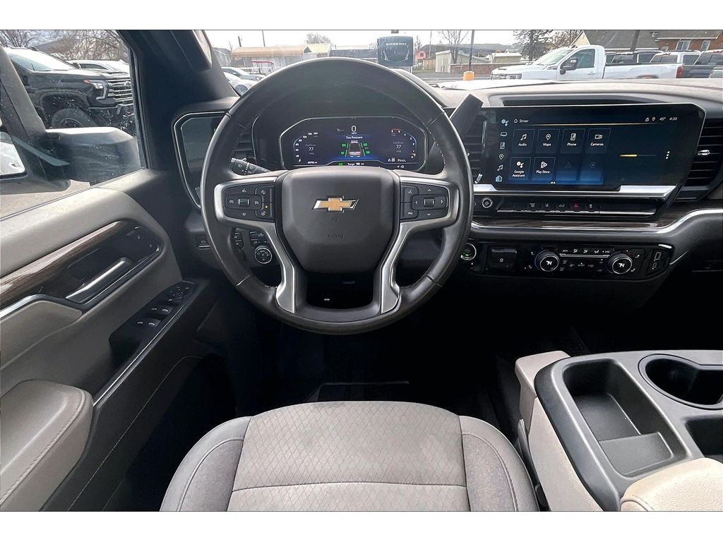 2024 Chevrolet Silverado 3500HD LT - Photo 9