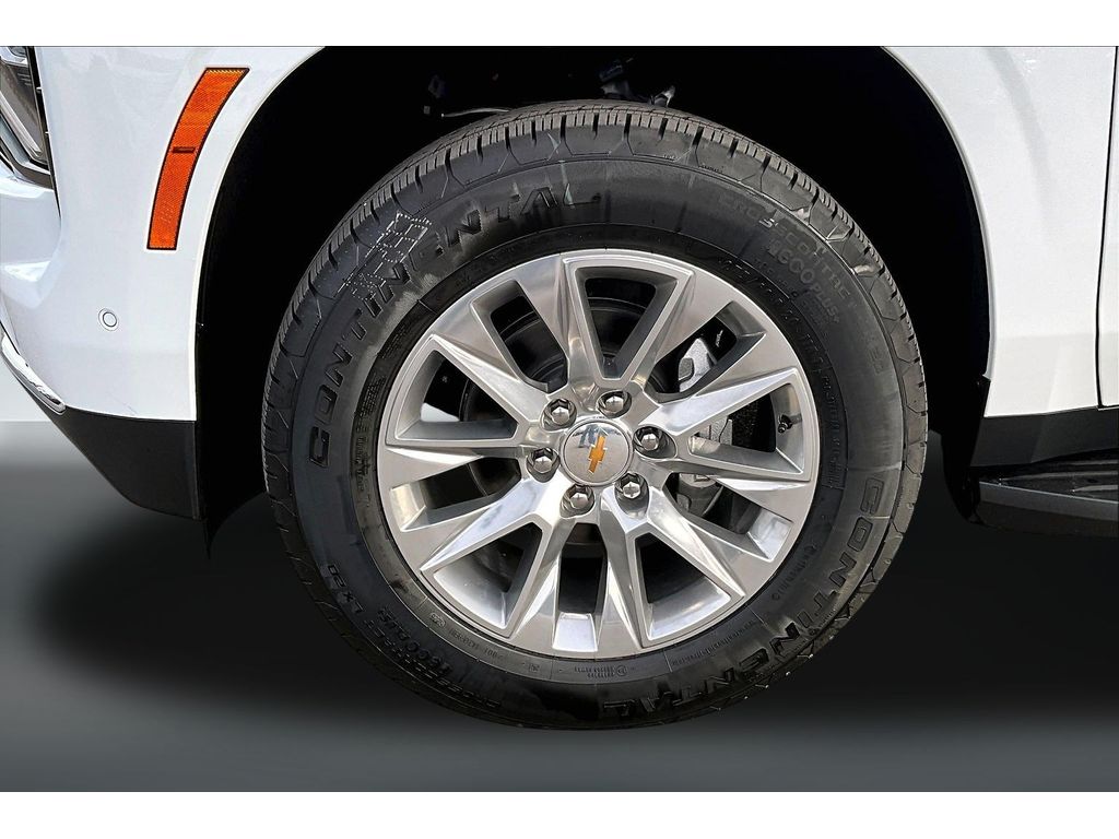 2026 Chevrolet Suburban Premier - Photo 13