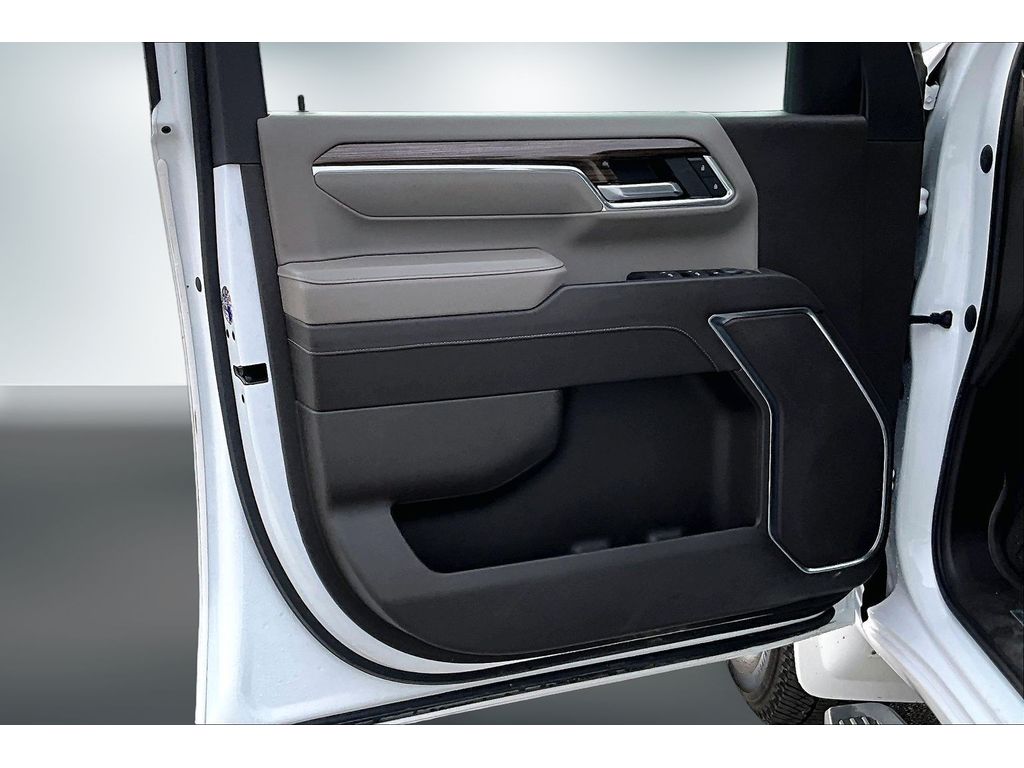 2024 Chevrolet Silverado 3500HD LT - Photo 21