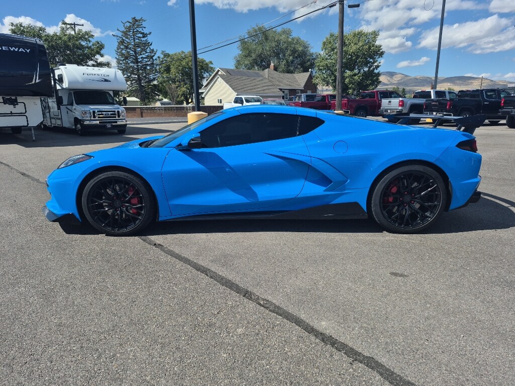 2021 Chevrolet Corvette Stingray 2LT photo 2
