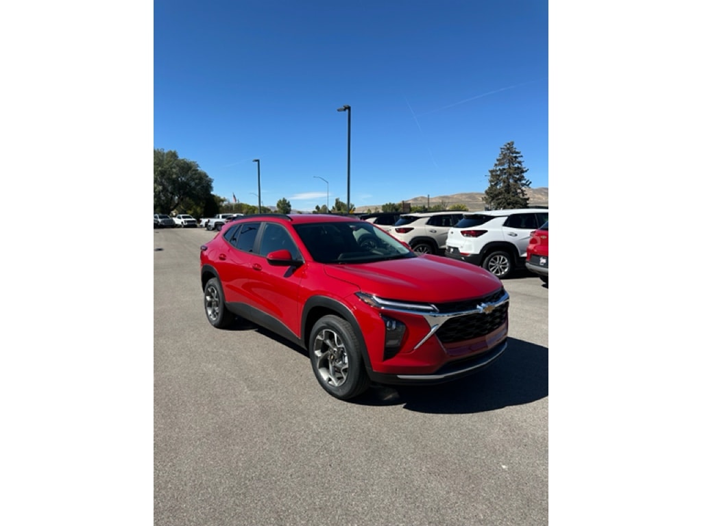 New 2026 Chevrolet Trax LT SUV