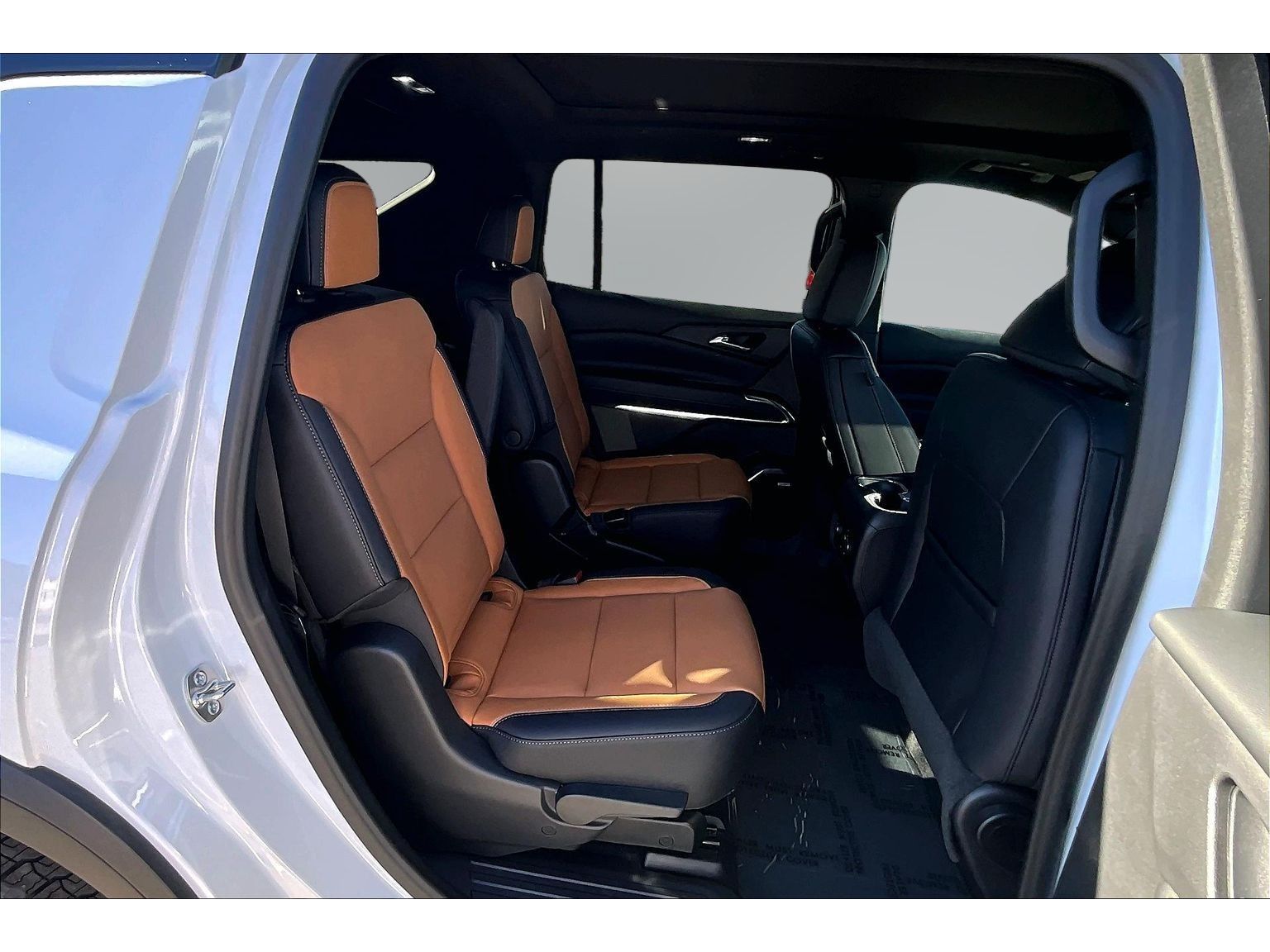 2027 Chevrolet Traverse Z71 - Photo 9