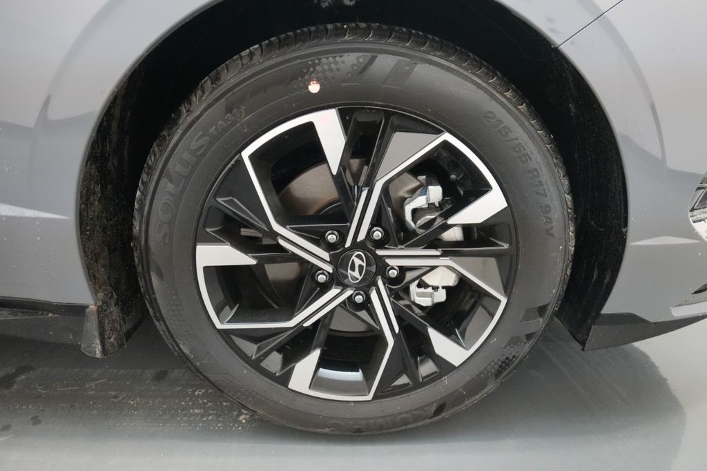 2025 Hyundai Sonata SEL - Photo 11