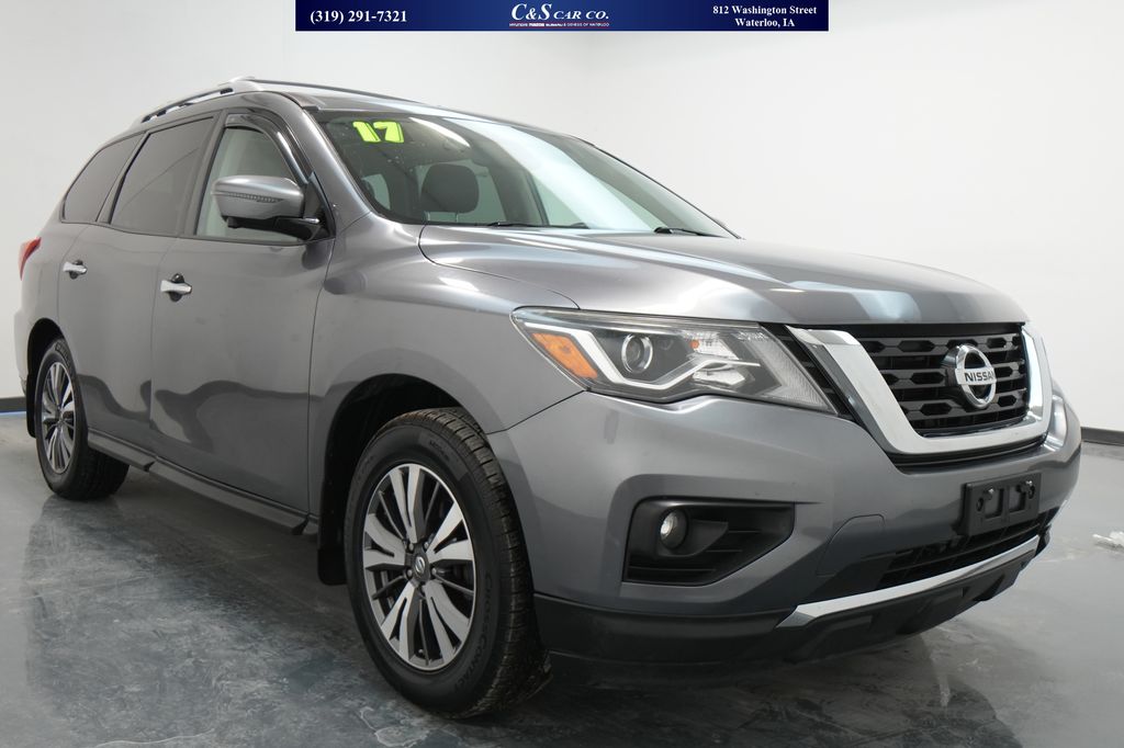 2017 Nissan Pathfinder SL
