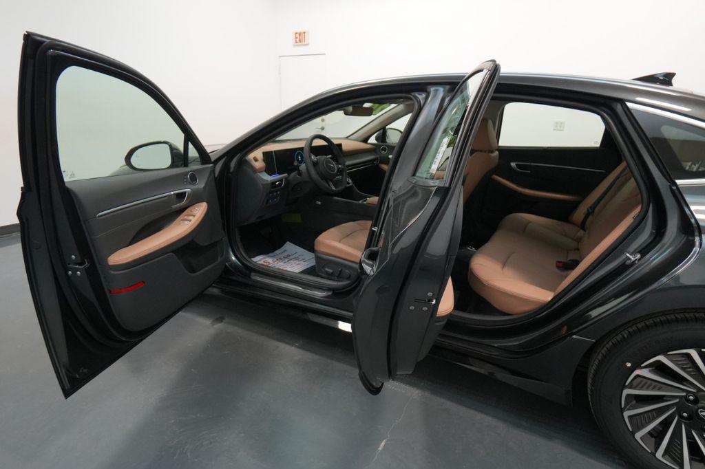 2025 Hyundai Sonata Hybrid Limited - Photo 26