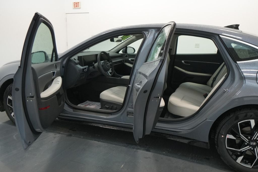2025 Hyundai Sonata SEL - Photo 21