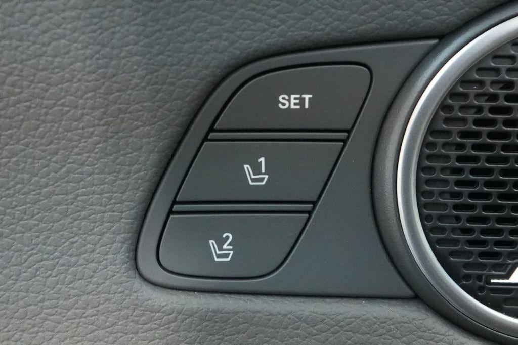 2025 Hyundai Sonata Hybrid Limited - Photo 18