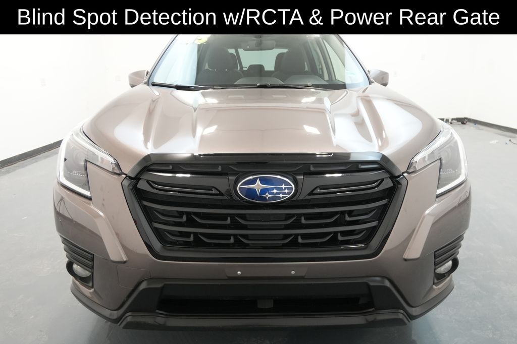 2023 Subaru Forester Premium photo 2