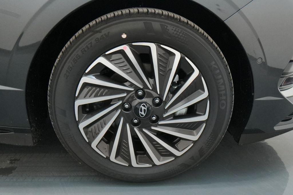 2025 Hyundai Sonata Hybrid Limited - Photo 11