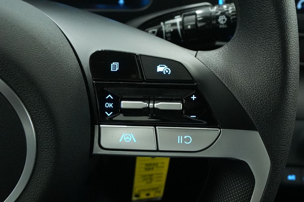 2024 Hyundai Elantra SE - Photo 31