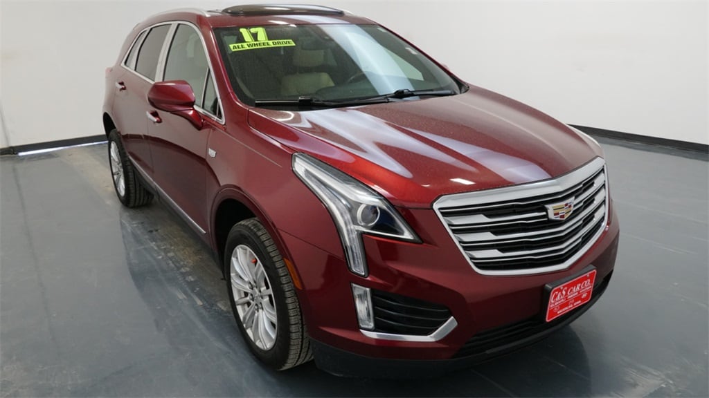 Used 2017 Cadillac XT5 Base with VIN 1GYKNARSXHZ176673 for sale in Waterloo, IA