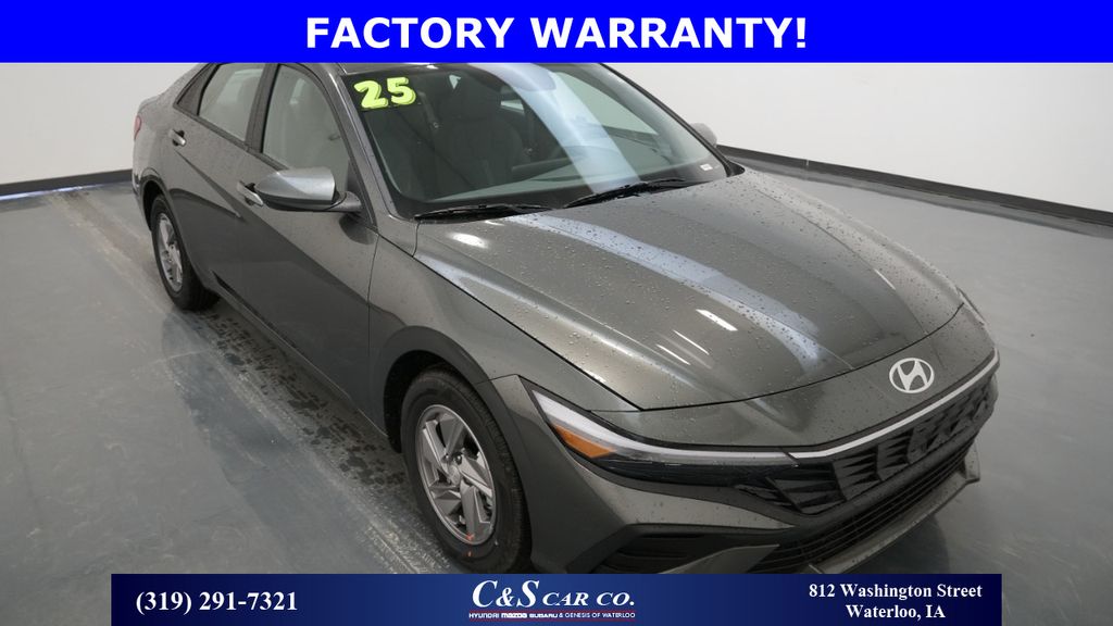 2025 Hyundai Elantra SE