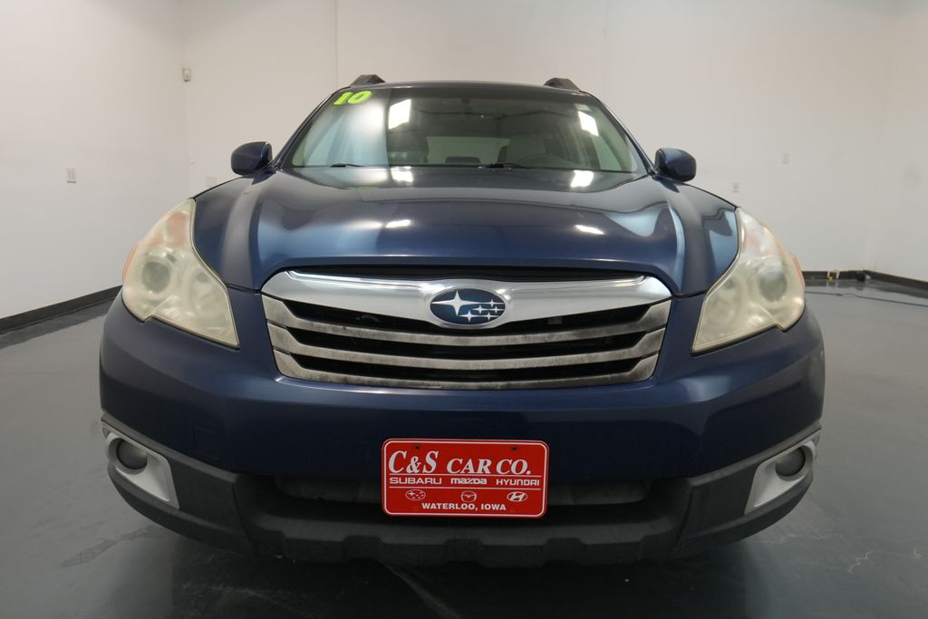2010 Subaru Outback 2.5i Premium photo 2