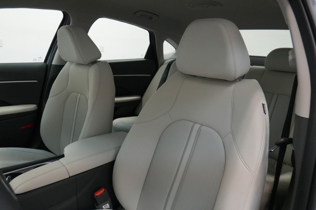 2025 Hyundai Sonata SEL - Photo 16